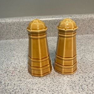Vintage Royal Sealy Stone Craft salt and pepper shakers. In great condition.